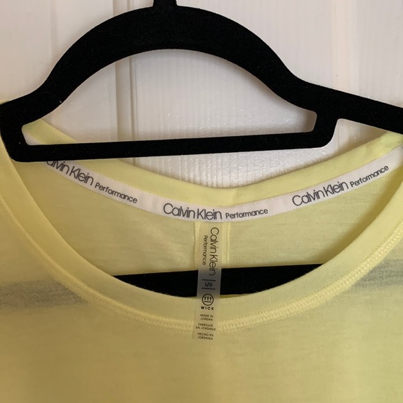 Calvin Klein bright yellow lightweight workout top XL (knotted in back) - Picture 2 of 4